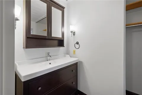 $248,000 | 136 Centennial Avenue, Unit 305, Sewickley, PA 15143