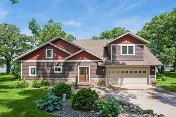 $685,000 | 6350 193rd Avenue Northwest, New London, MN 56273