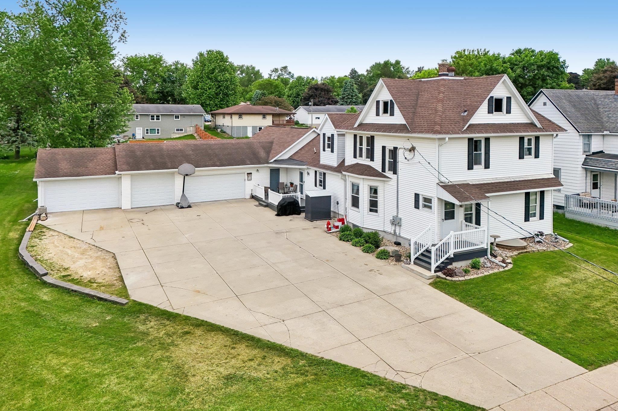 129 West Main Street Dane, WI 53529 - Photo 1 of 86