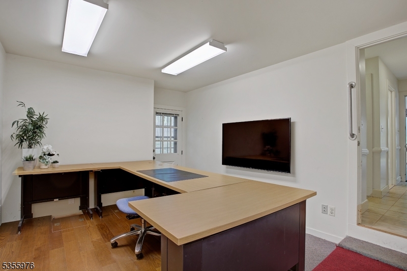 14 William Barnes Road Flemington, NJ 08822 - Photo 21 of 31 a room with furniture and window