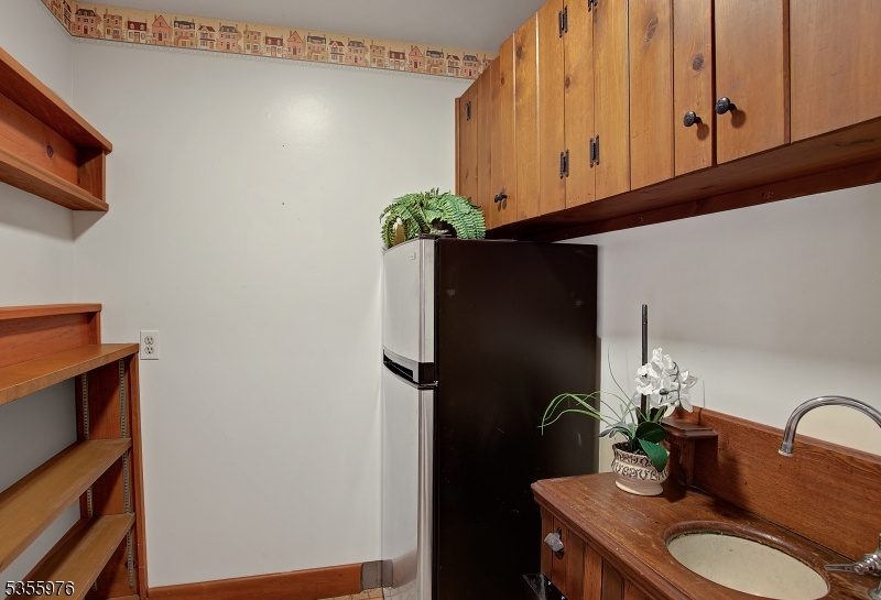 14 William Barnes Road Flemington, NJ 08822 - Photo 9 of 31 a bathroom with a sink toilet and shower