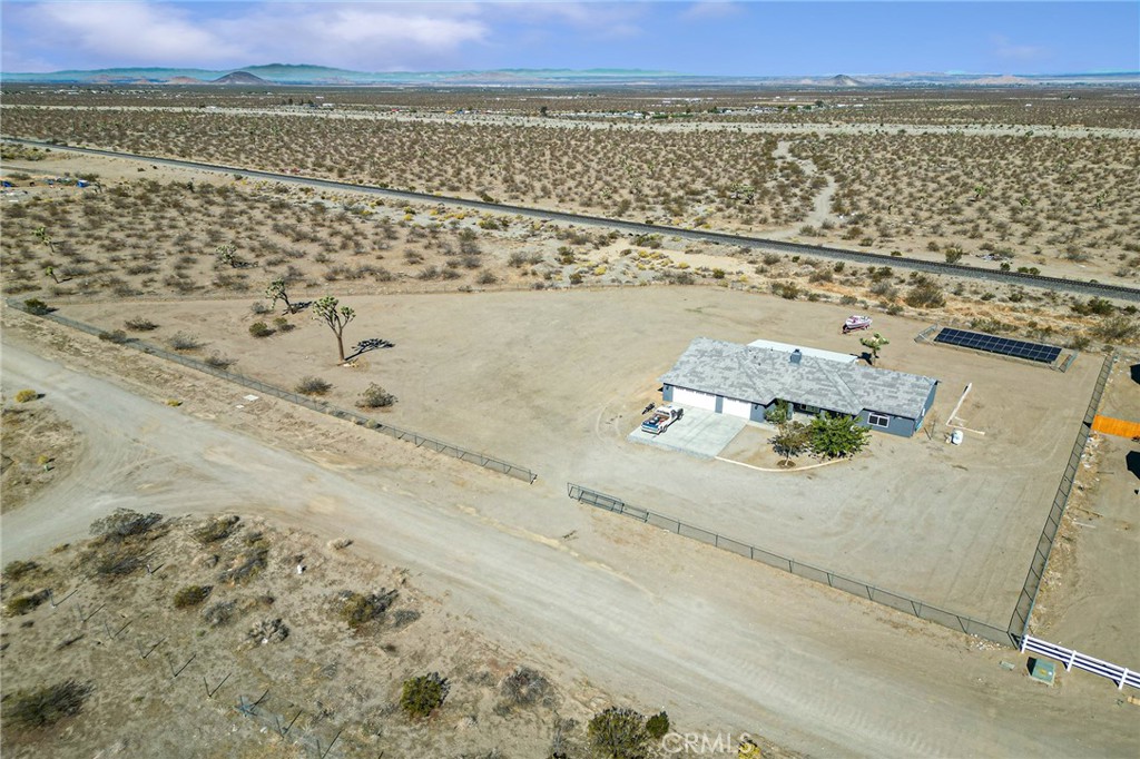 2700 Olivera Road Pinon Hills, CA 92371 - Photo 32 of 37 a view of ocean view and ocean view