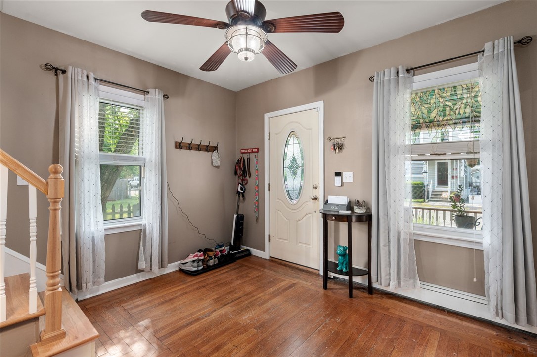 16 Allard Street Warwick, RI 02889 - Photo 11 of 41