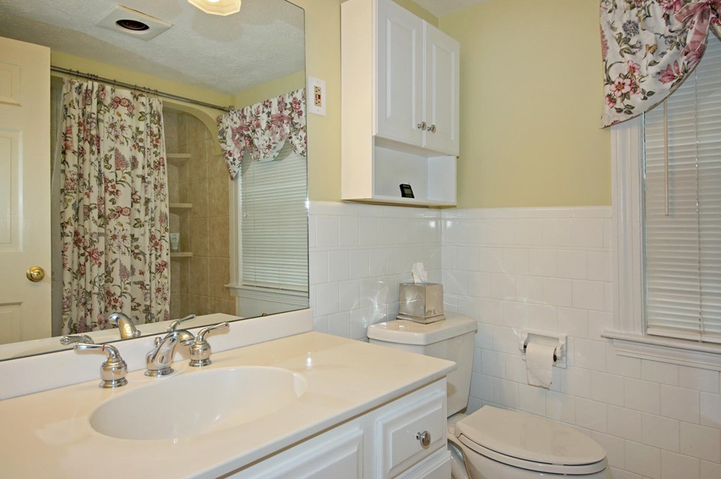 56 Edgewood Road Shrewsbury, MA 01545 - Photo 22 of 30 Gallery Image 22