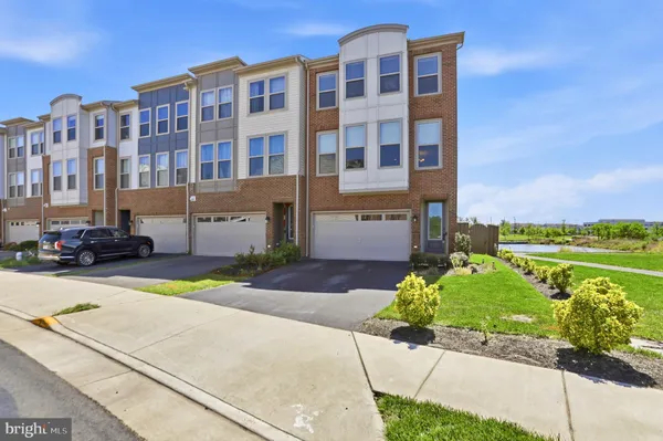 $775,000 | 42321 Alder Forest Terrace, Sterling, VA 20166
