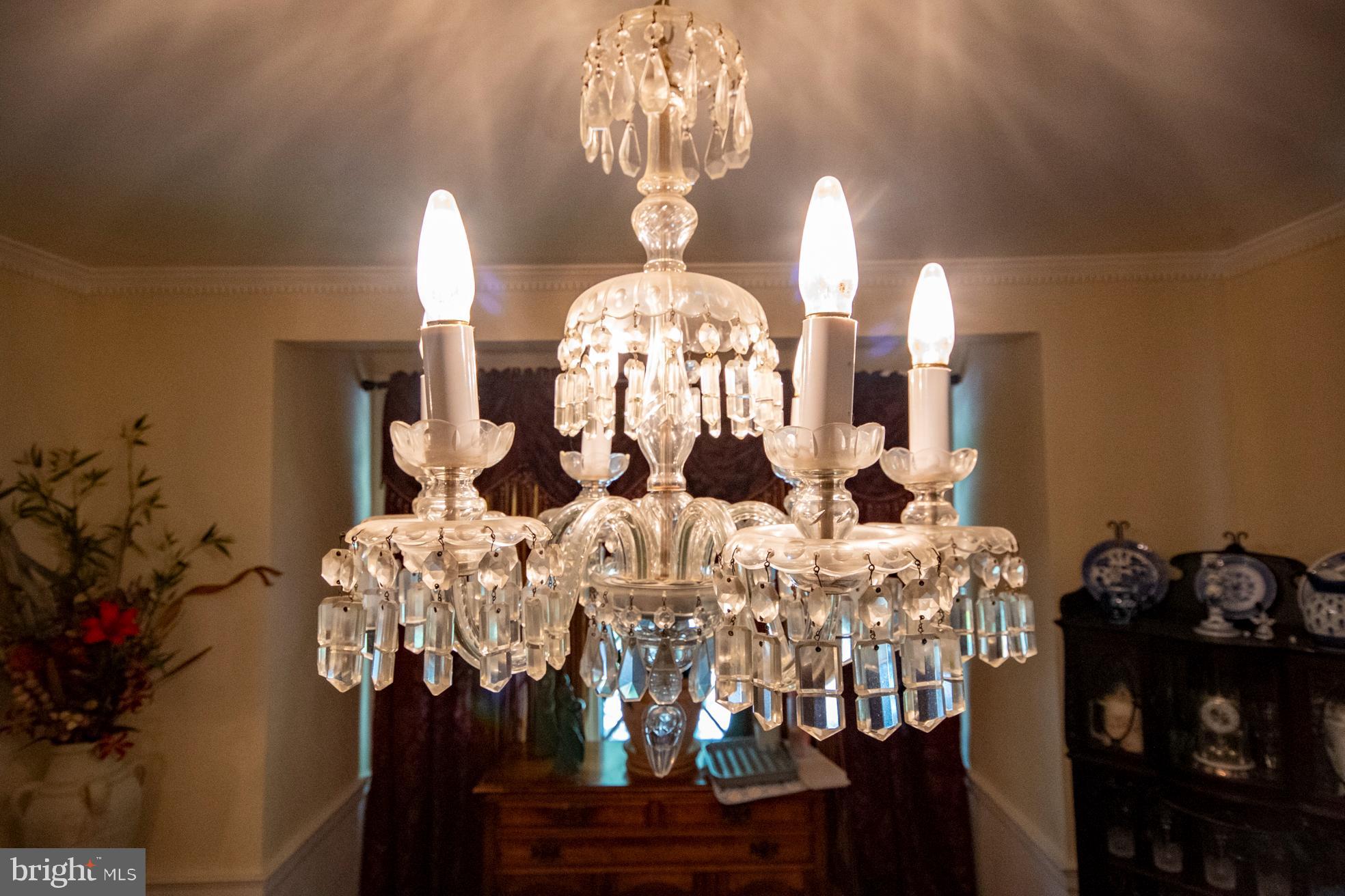 2705 Queen Anne Road Baltimore, MD 21216 - Photo 15 of 29 Original Chandelier