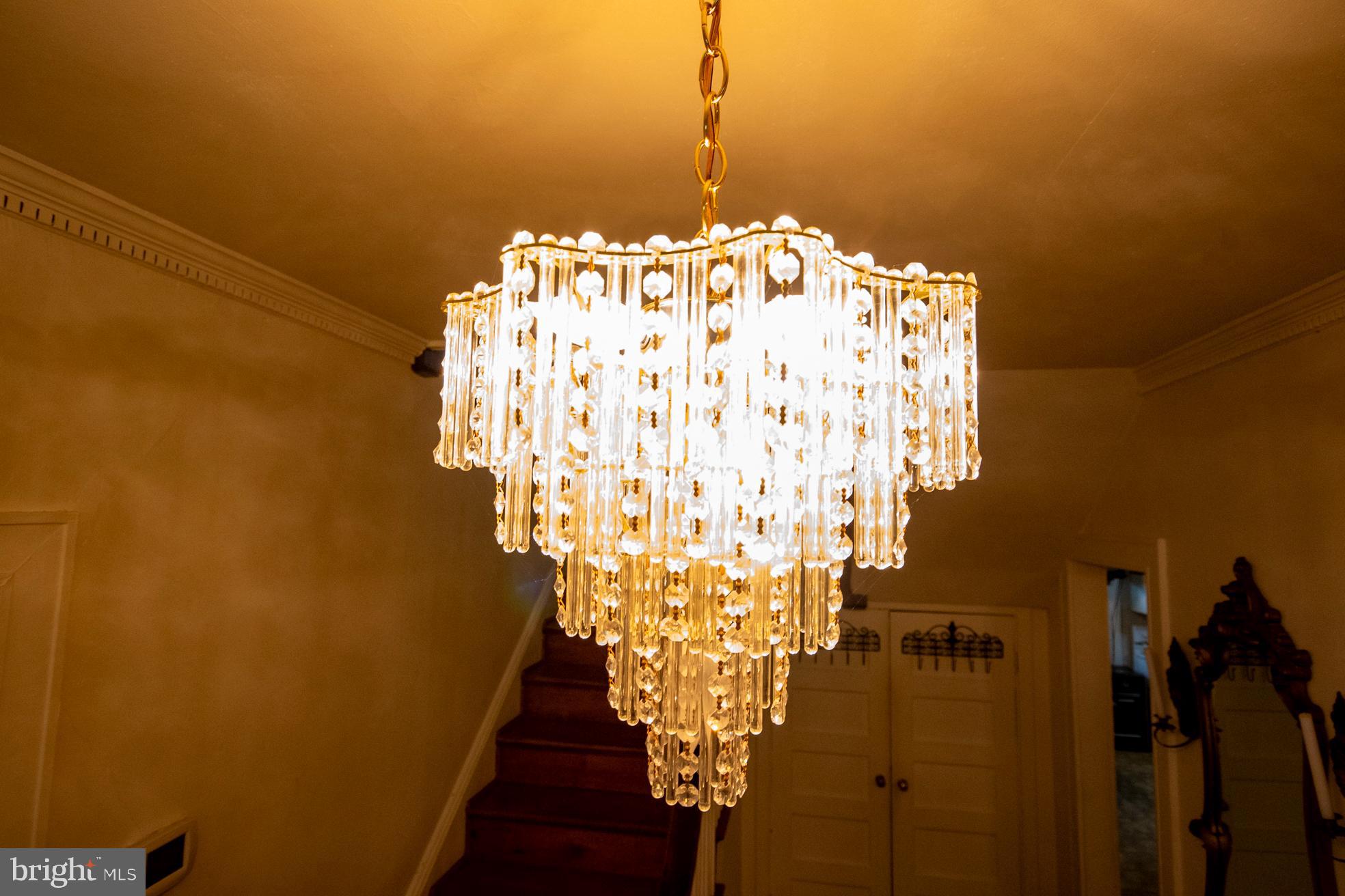 2705 Queen Anne Road Baltimore, MD 21216 - Photo 7 of 29 Foyer Chandelier