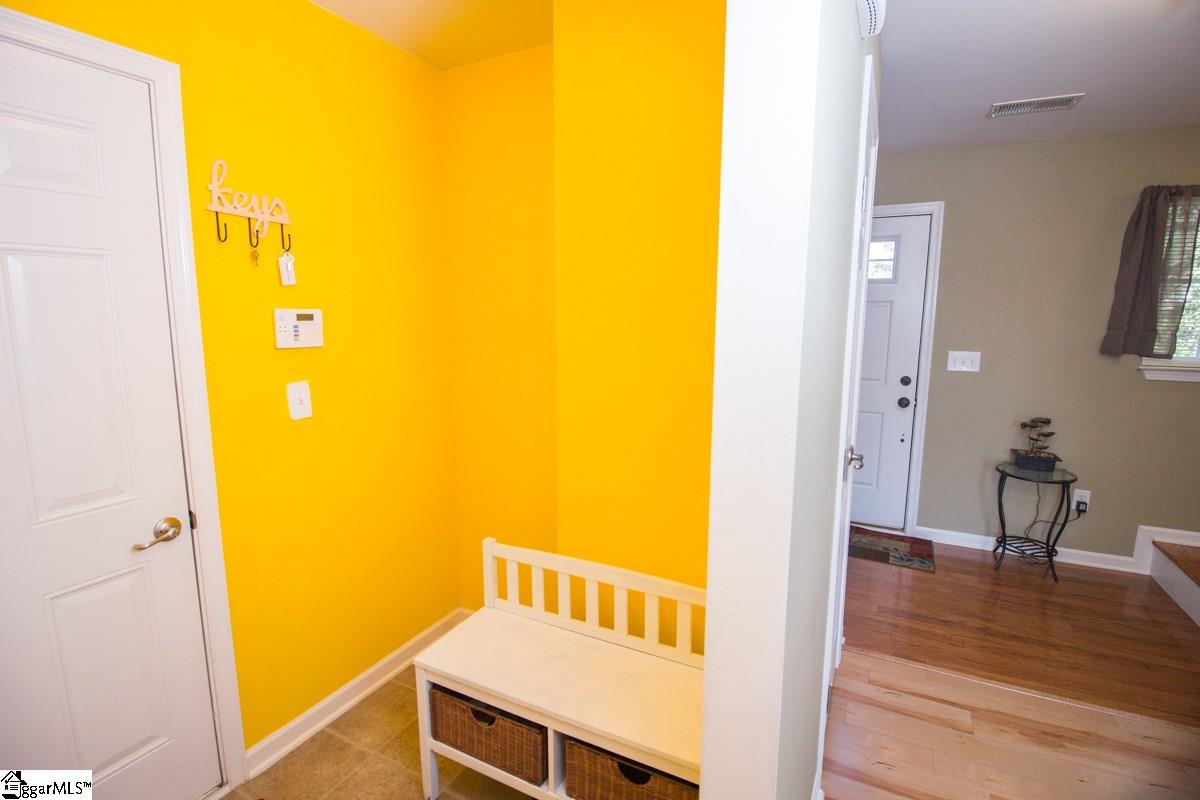 29 Shale Court Greenville, SC 29607 - Photo 4 of 21 Gallery Image 4
