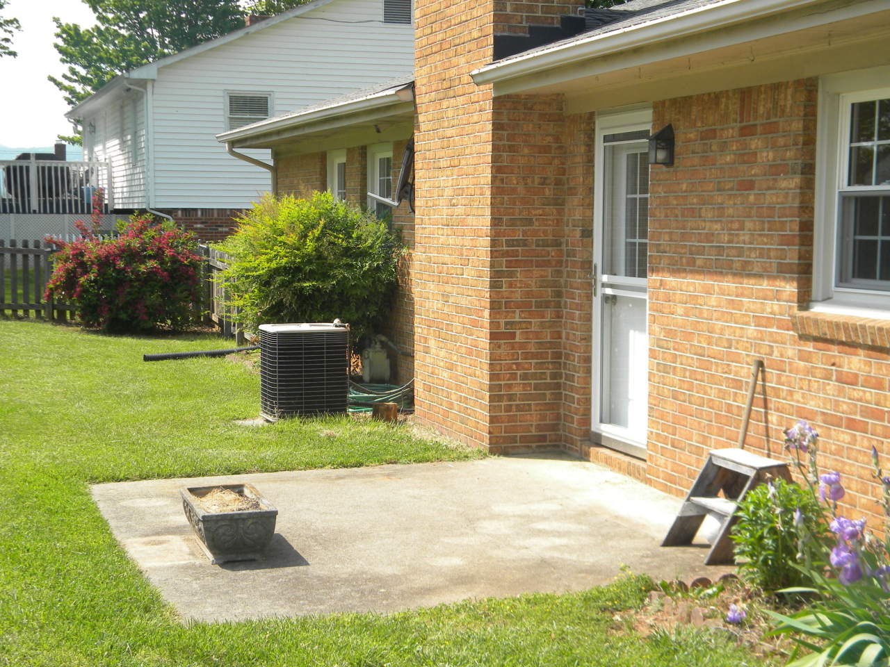 215 Apple Tree Road Roanoke, VA 24019 - Photo 12 of 13 Patio Area
