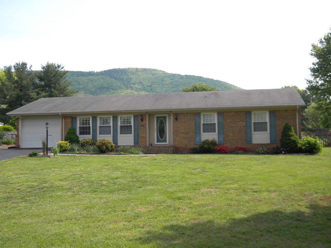 215 Apple Tree Road Roanoke, VA 24019 - Photo 13 of 13 Front View