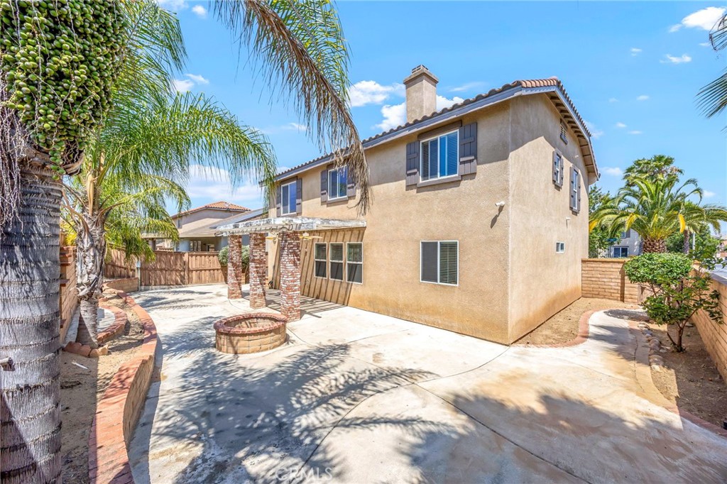 151 Ropango Way Hemet, CA 92545 - Photo 24 of 28 a view of a house with a yard