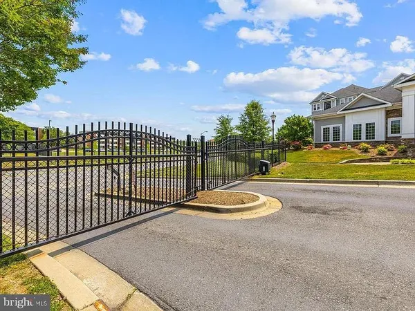 $2,600 | 1301 Karen Boulevard, Unit 401, Capitol Heights, MD 20743