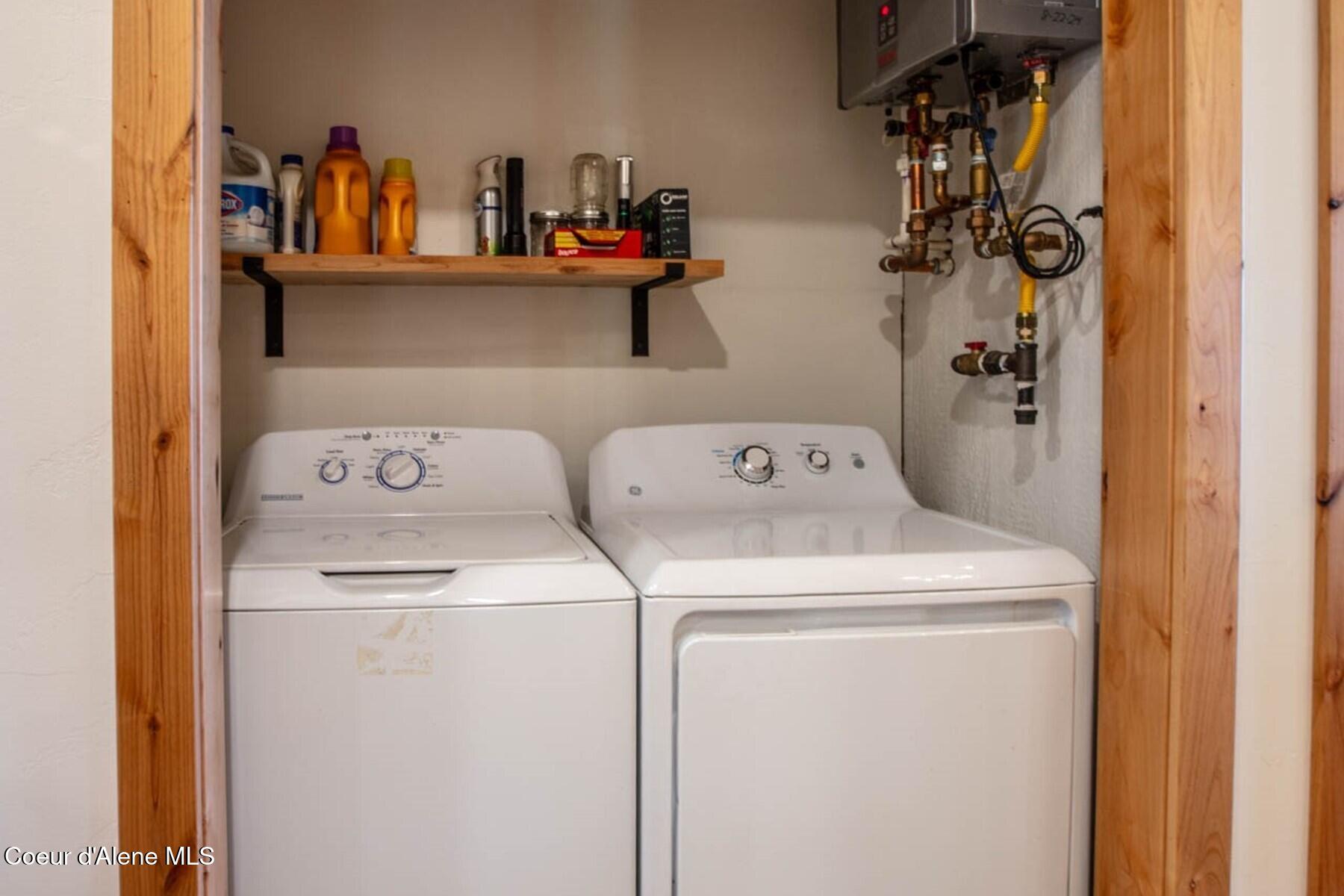 69 Boreal Way Naples, ID 83847 - Photo 31 of 85 Laundry