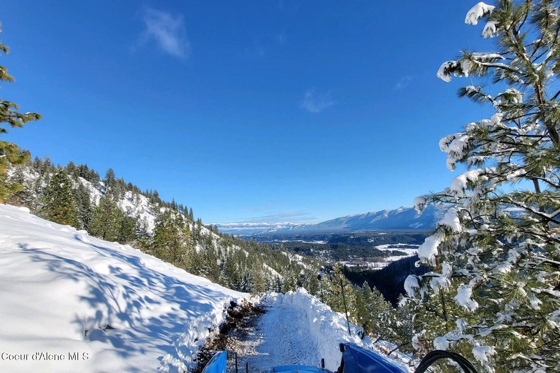 69 Boreal Way Naples, ID 83847 - Photo 37 of 85 Snow View