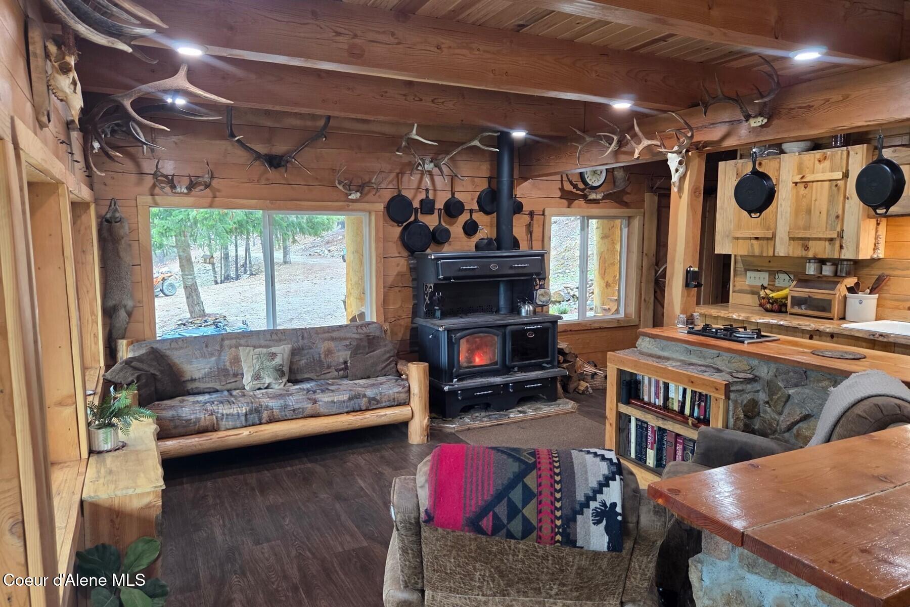 69 Boreal Way Naples, ID 83847 - Photo 49 of 85 The Cabin