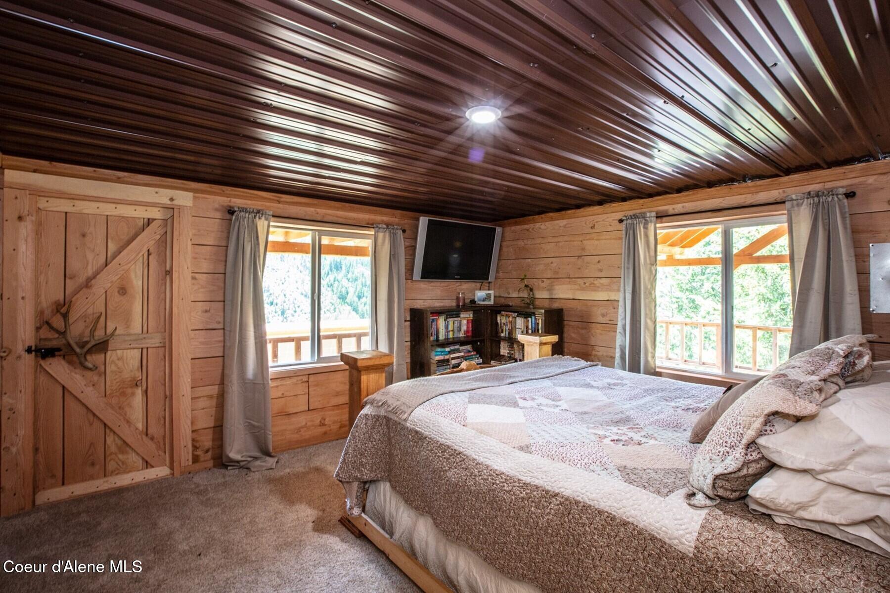 69 Boreal Way Naples, ID 83847 - Photo 53 of 85 The Cabin Bedroom 1