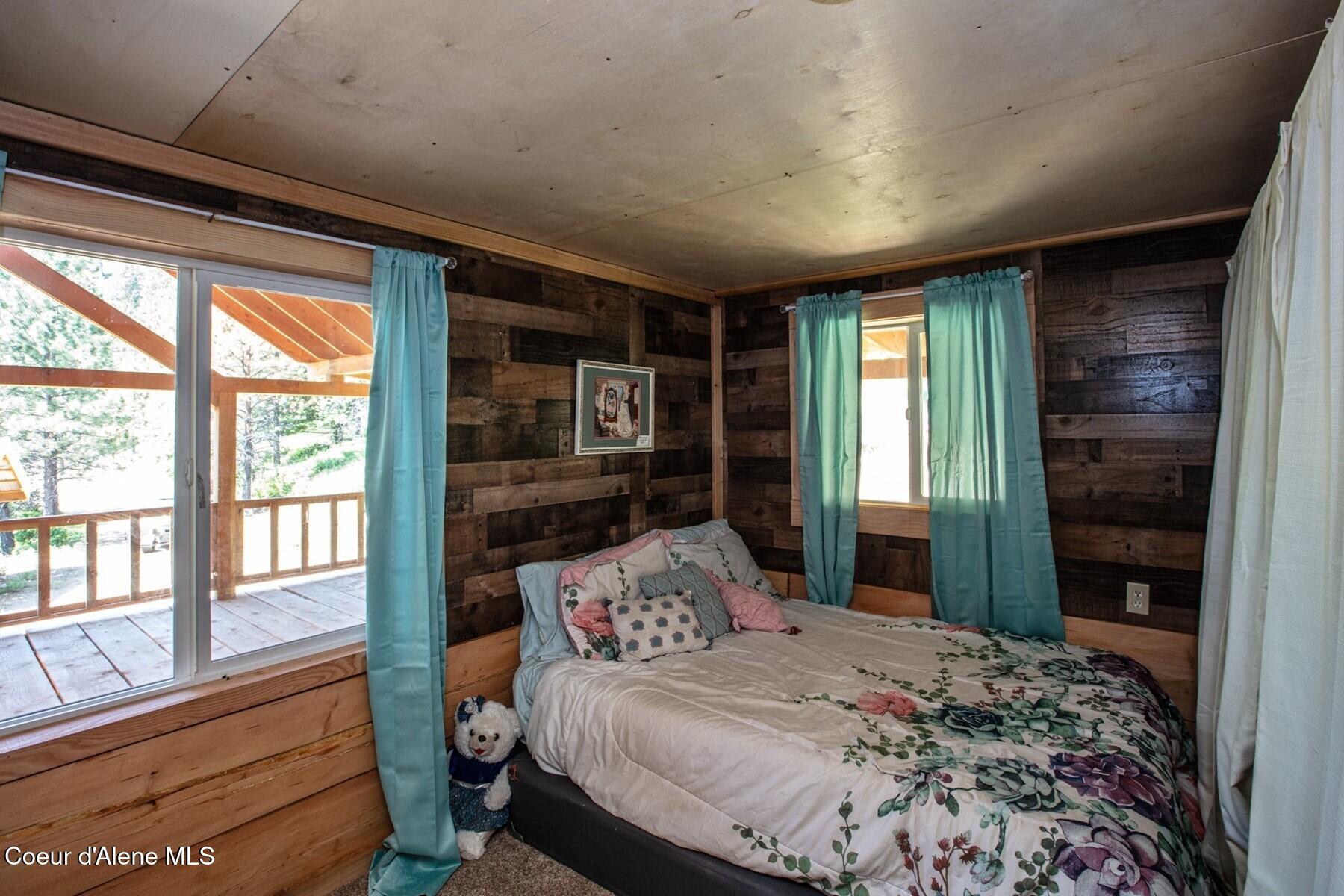 69 Boreal Way Naples, ID 83847 - Photo 54 of 85 The Cabin Bedroom 2