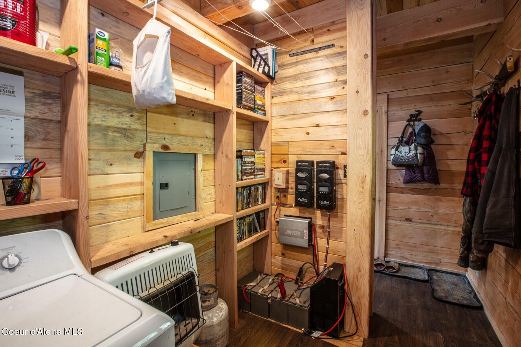 69 Boreal Way Naples, ID 83847 - Photo 57 of 85 The Cabin