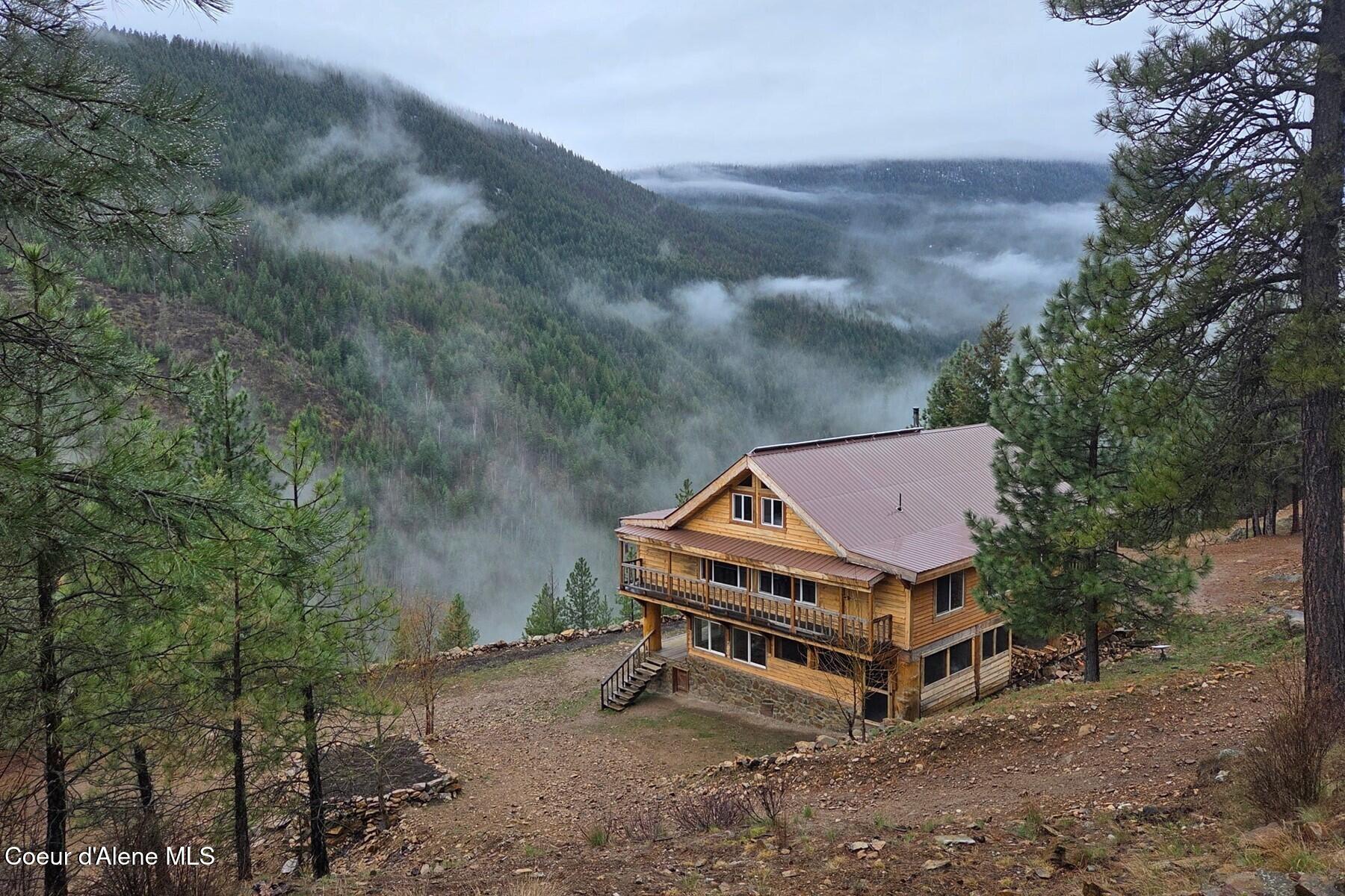 69 Boreal Way Naples, ID 83847 - Photo 64 of 85 The Cabin