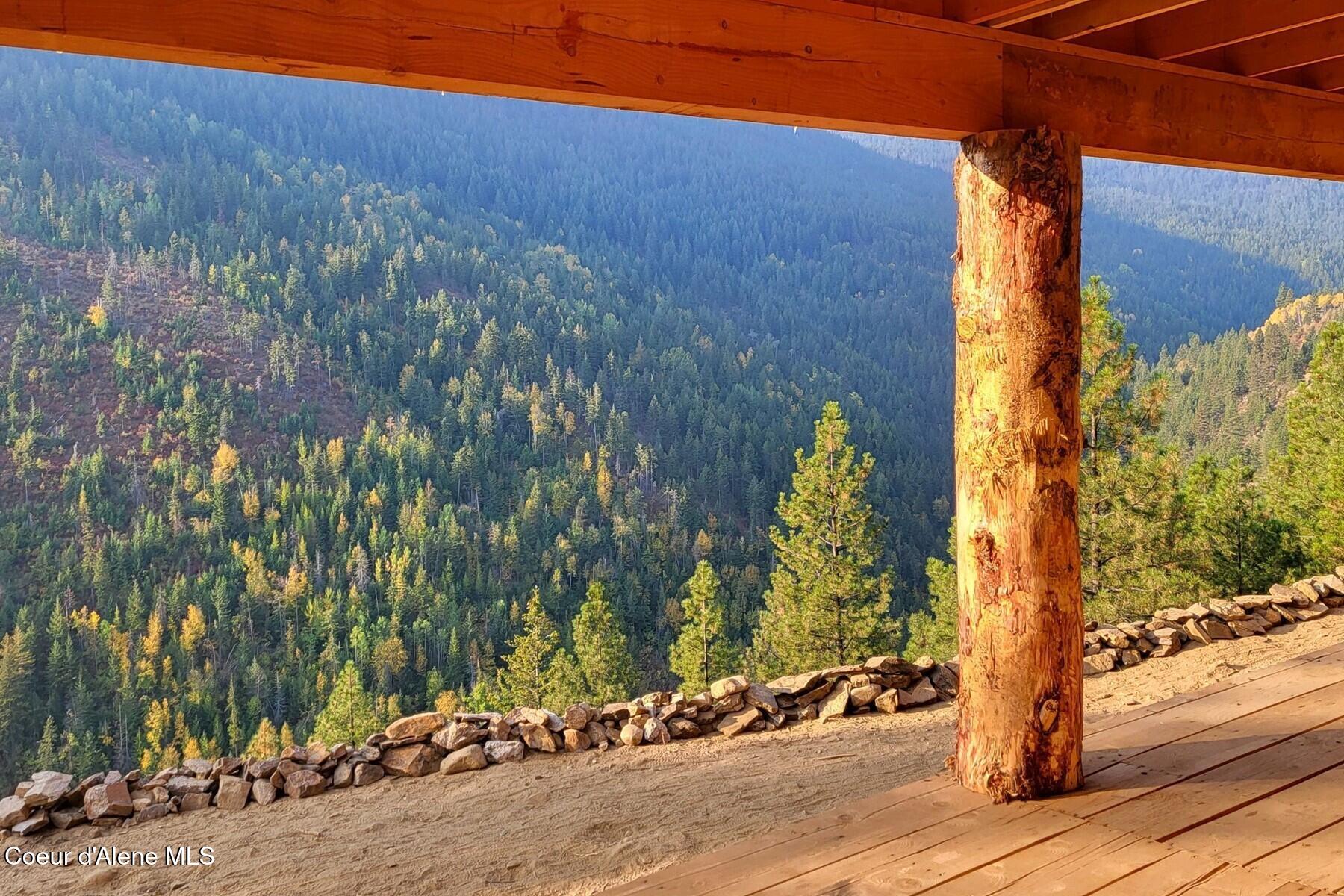 69 Boreal Way Naples, ID 83847 - Photo 7 of 85 View