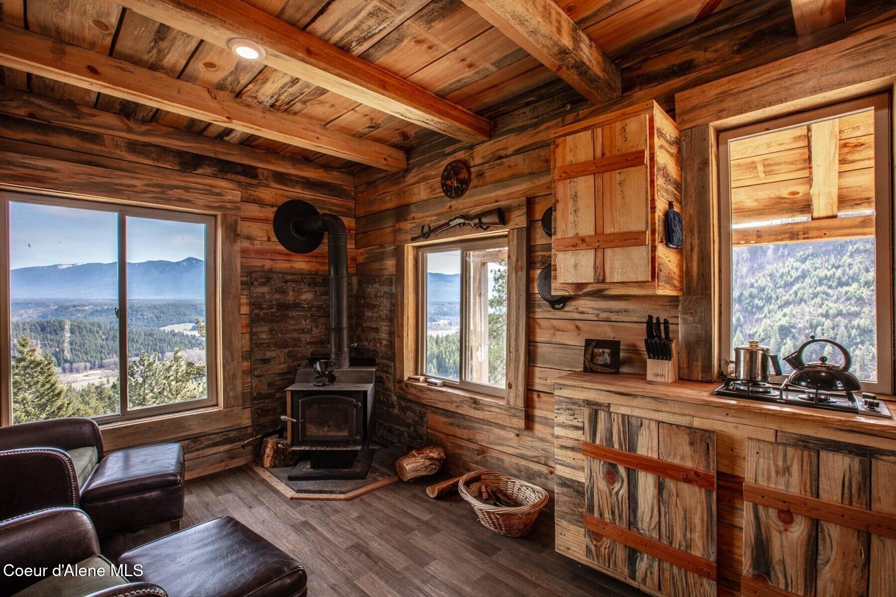 69 Boreal Way Naples, ID 83847 - Photo 72 of 85 Kids Cabin