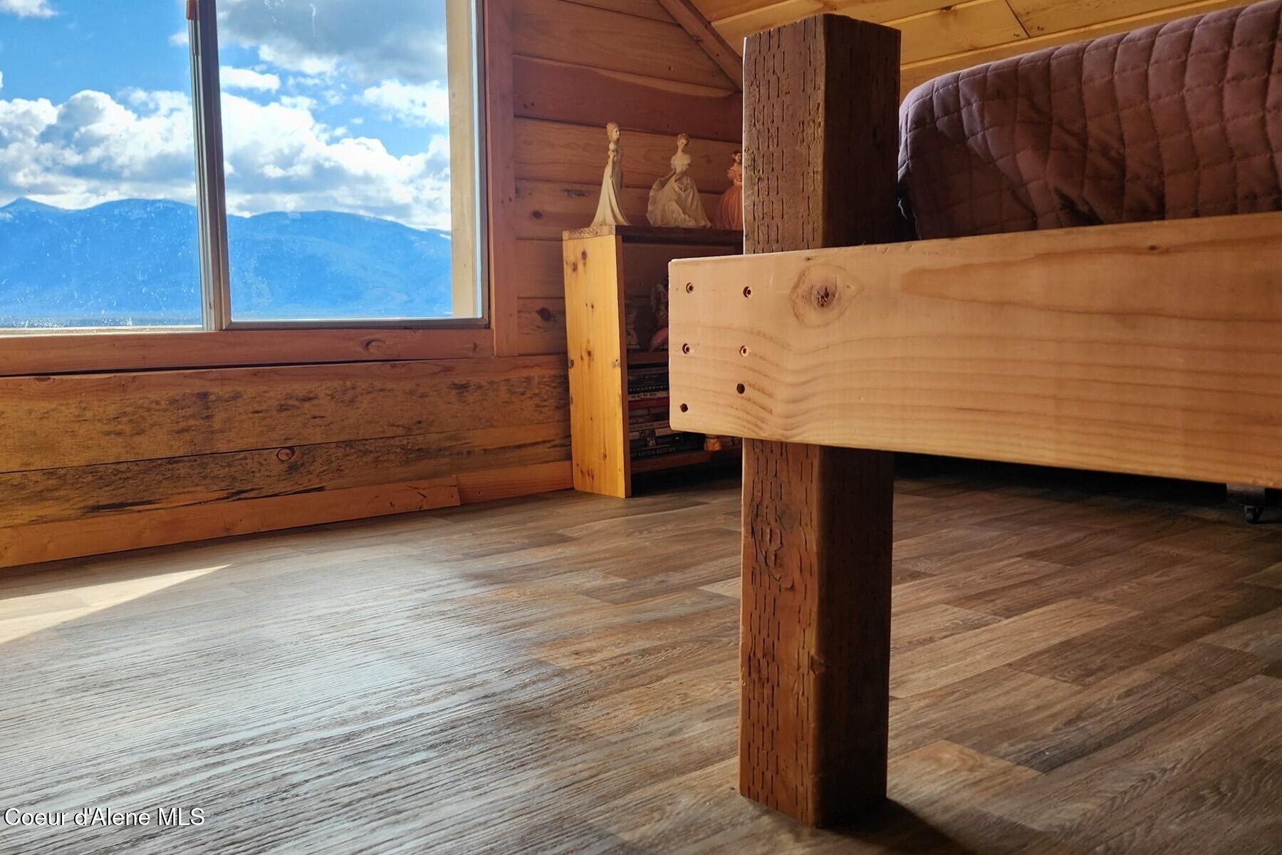 69 Boreal Way Naples, ID 83847 - Photo 74 of 85 Kids Cabin Sleeping Loft