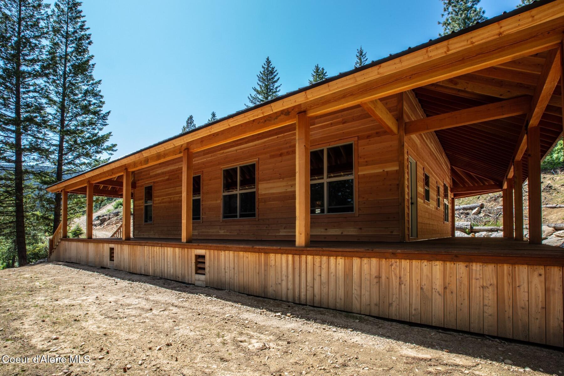 69 Boreal Way Naples, ID 83847 - Photo 10 of 85 The Home