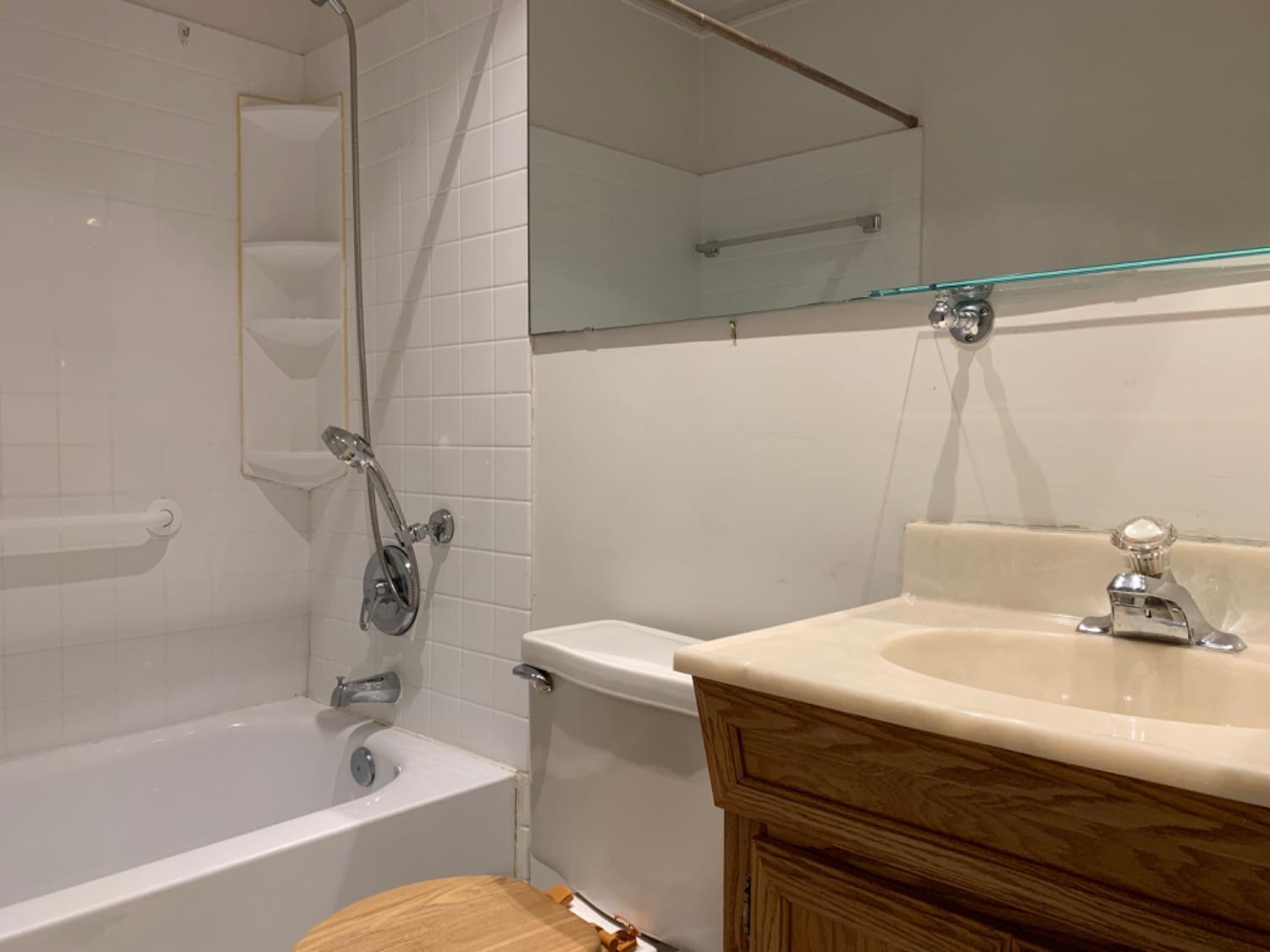 823 Compton Road Cincinnati, OH 45231 - Photo 17 of 23