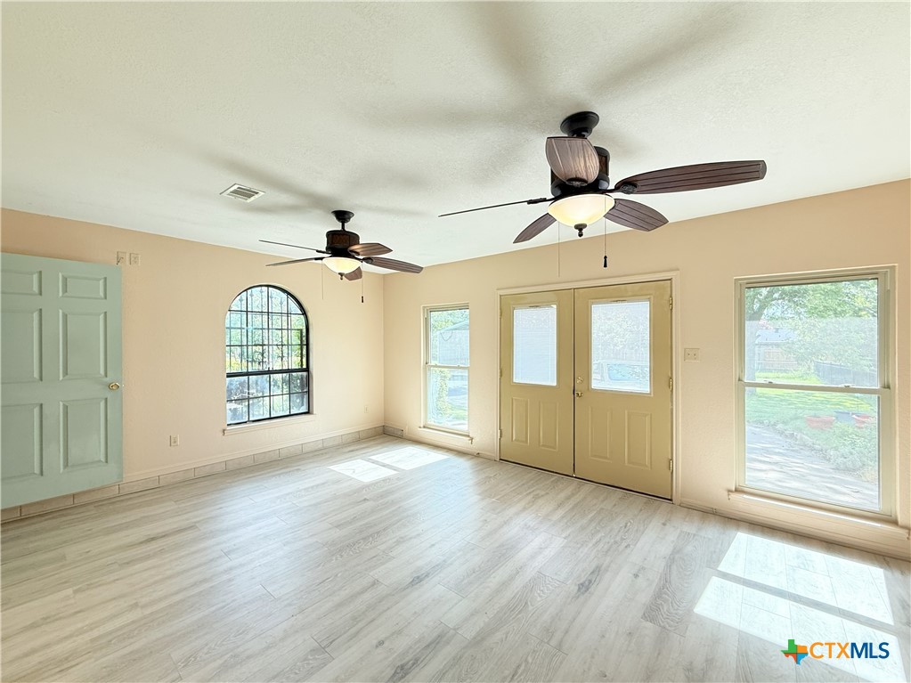659 County Road 4744 Kempner, TX 76539 - Photo 33 of 48 a view of an entryway
