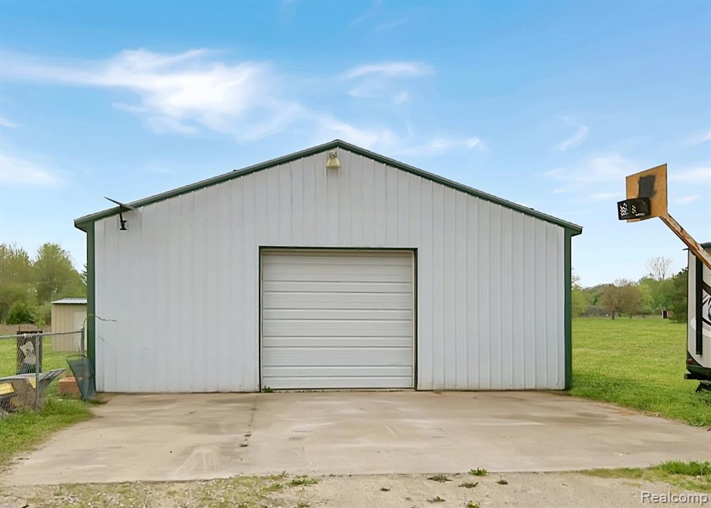 6533 Kilburn Road Jeddo, MI 48032 - Photo 6 of 19