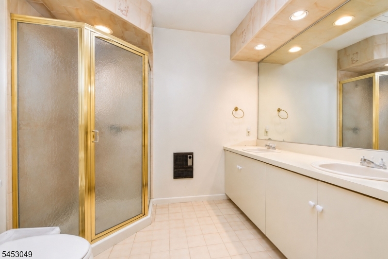 472 Summit Road Mountainside, NJ 07092 - Photo 24 of 31 Gallery Image 24