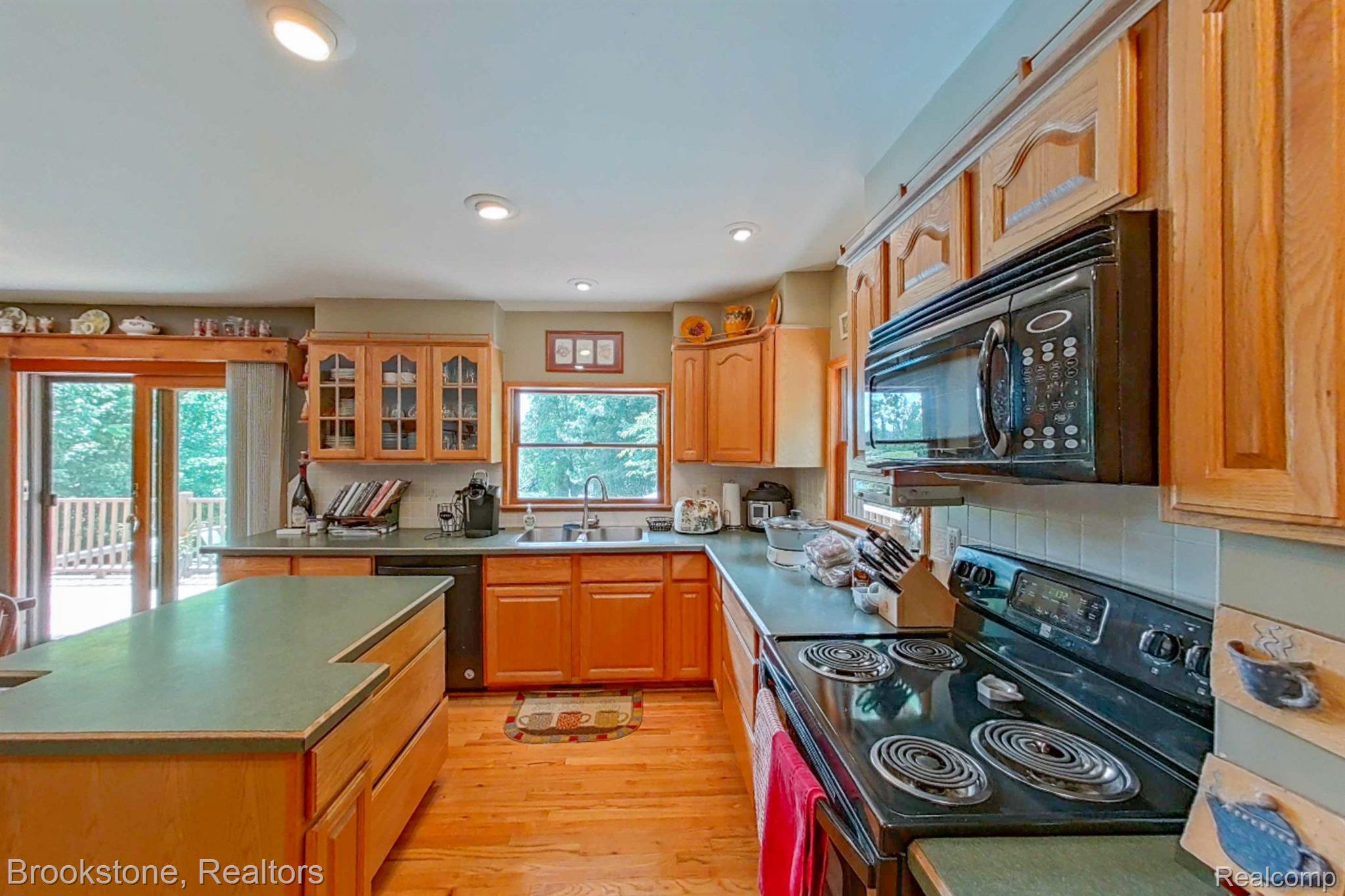 8455 Rattalee Lake Road Clarkston, MI 48348 - Photo 13 of 62 Gallery Image 13