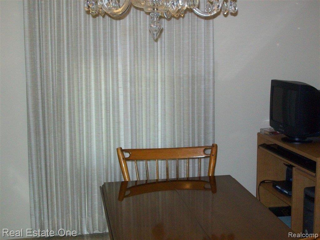 29648 Middlebelt Road, Unit 1501 Farmington, MI 48334 - Photo 10 of 15 100_0296.JPG