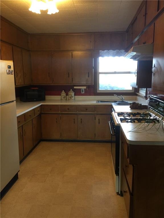 2607 Highland Road Anderson, IN 46012 - Photo 10 of 24 Gallery Image 10