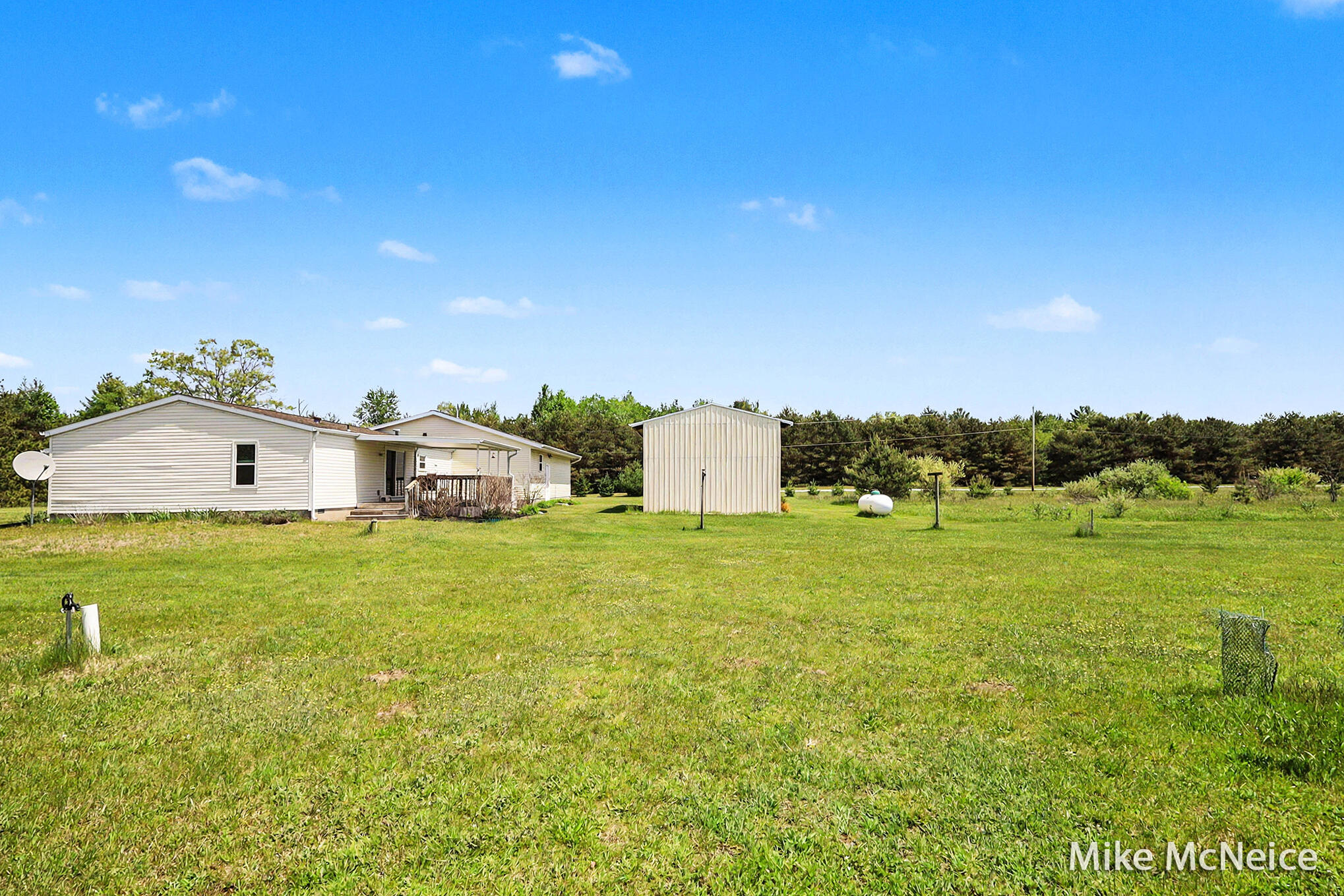 2079 West McMillan Road Muskegon, MI 49445 - Photo 30 of 36 IMG_9633