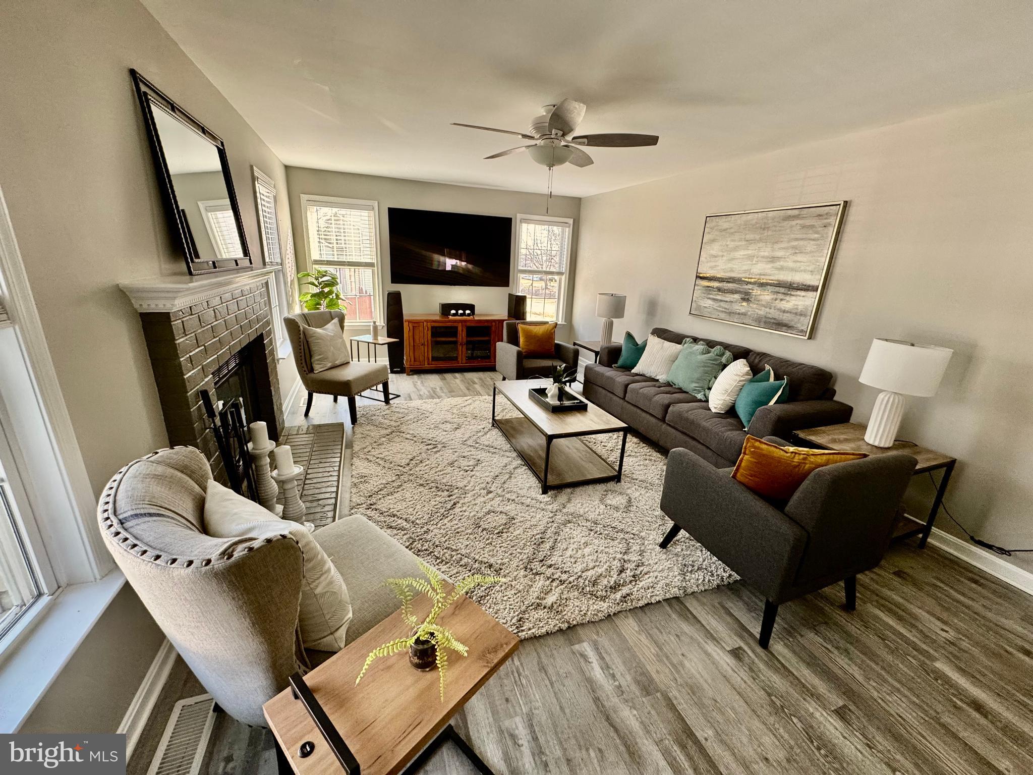 1002 Elbridge Way Severn, MD 21144 - Photo 14 of 49 TV/surround system convey