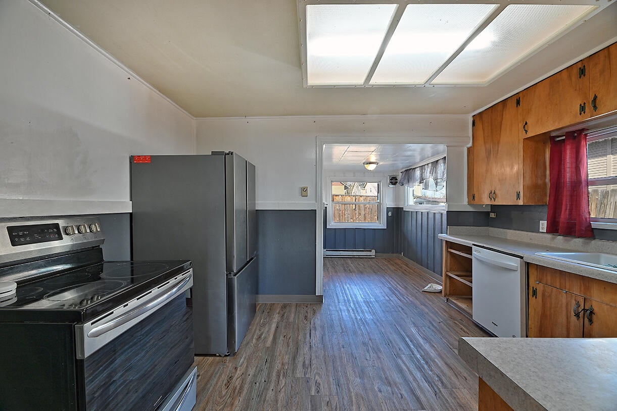 537 Laurel Street Central Point, OR 97502 - Photo 9 of 27 DSC_8572