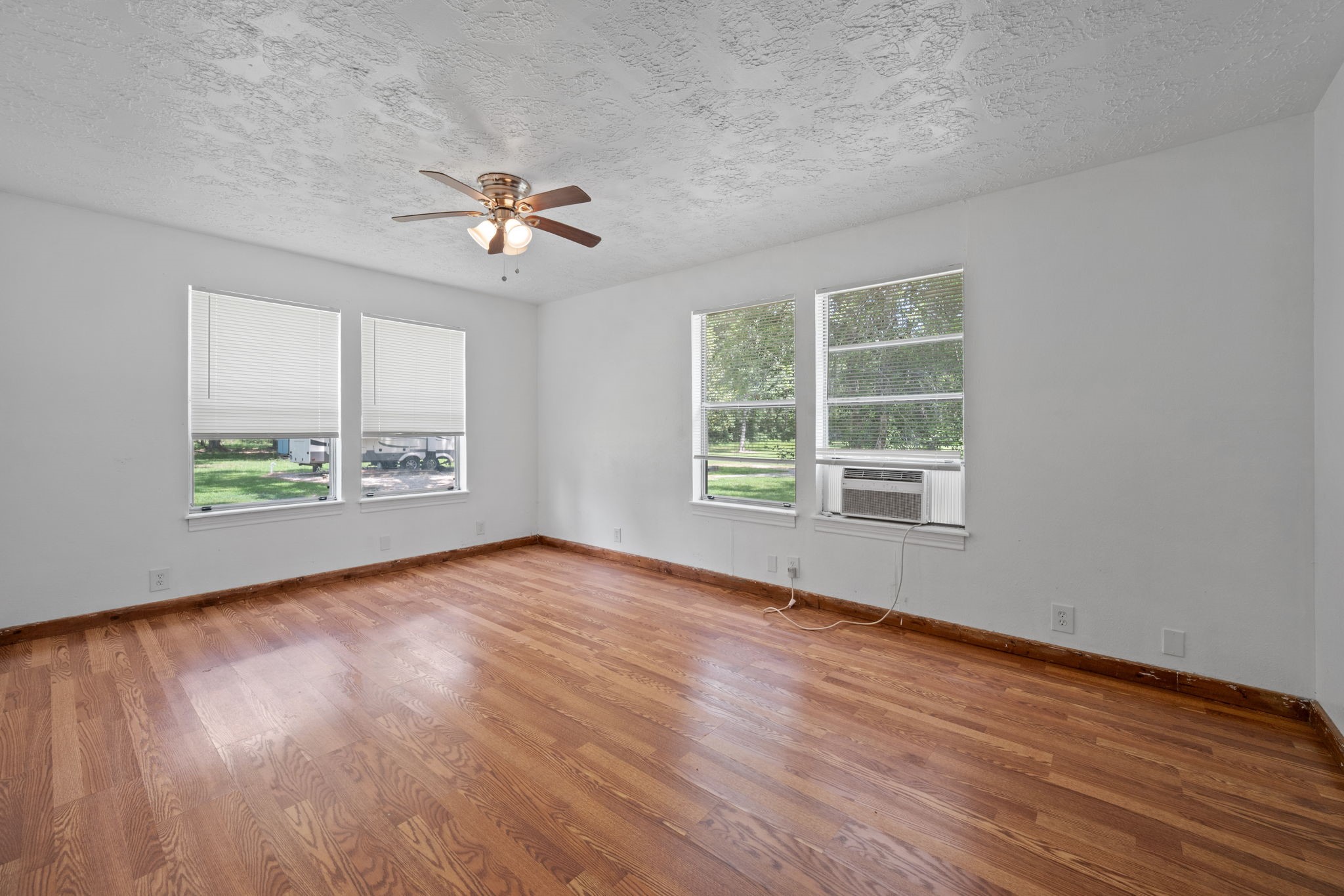 21000 Buck Knoll Road Conroe, TX 77306 - Photo 11 of 20 Bedroom