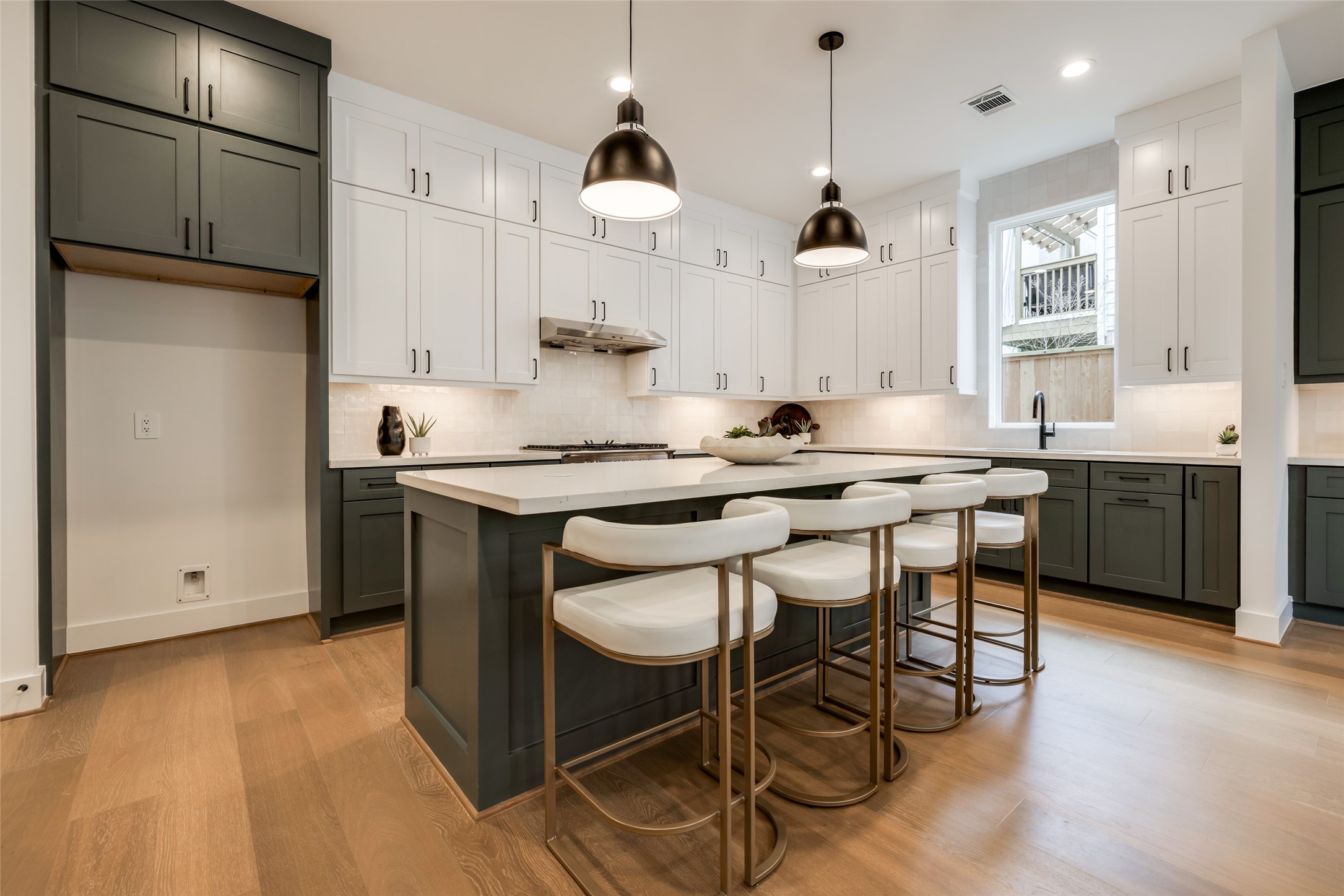 5709 Feagan Street Houston, TX 77007 - Photo 13 of 49