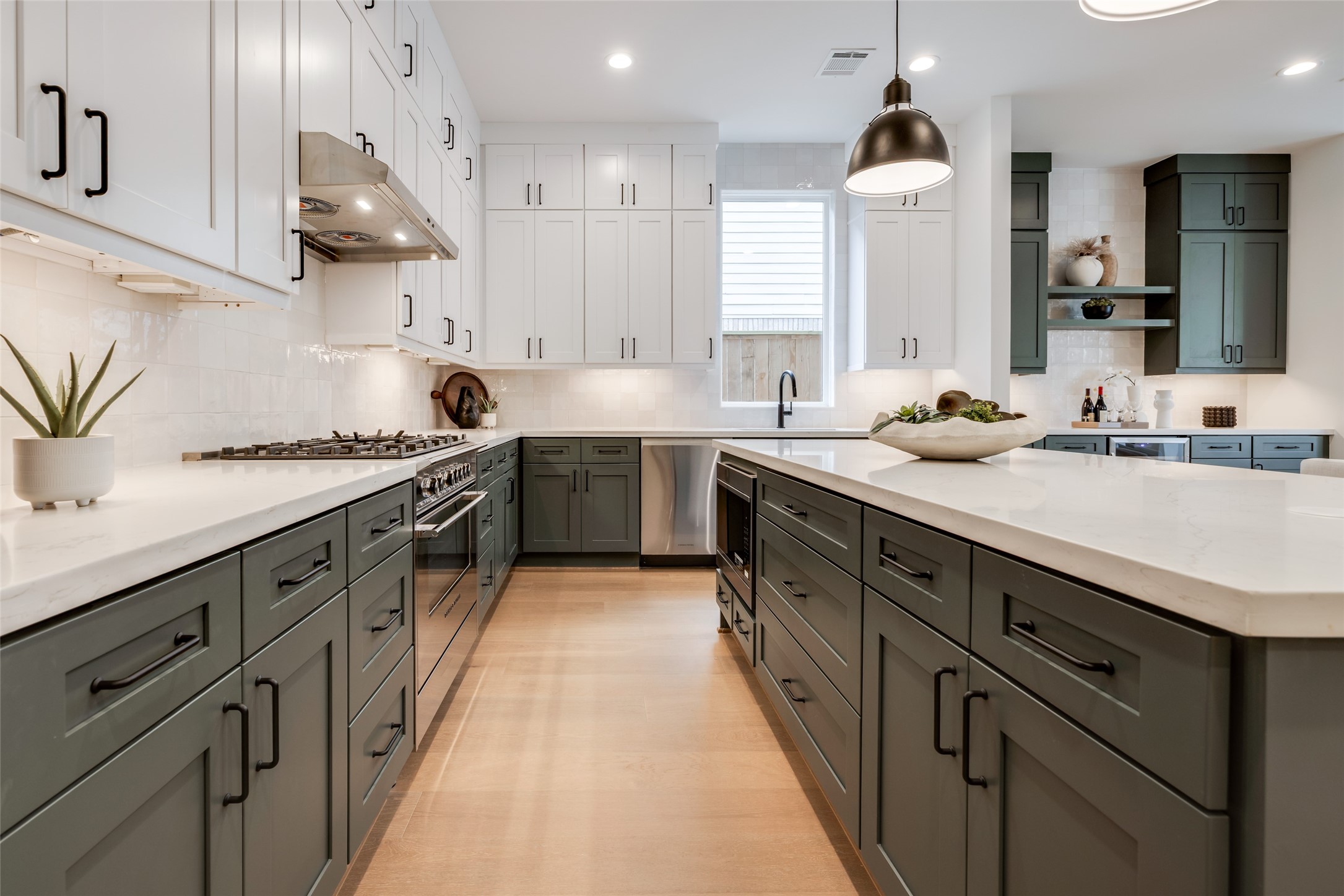5709 Feagan Street Houston, TX 77007 - Photo 15 of 49