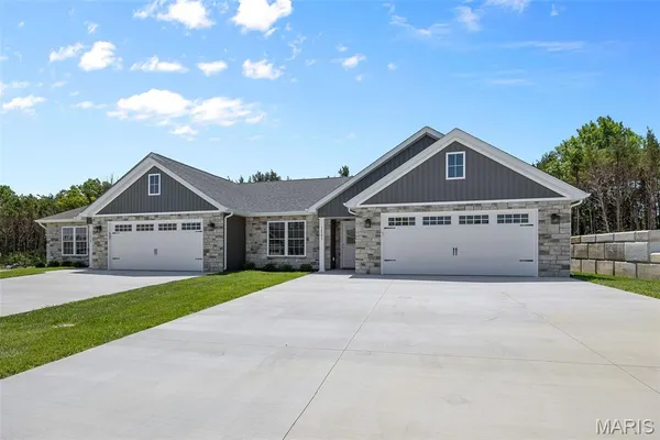 $290,000 | 1553 Hickory Landing, De Soto, MO 63020