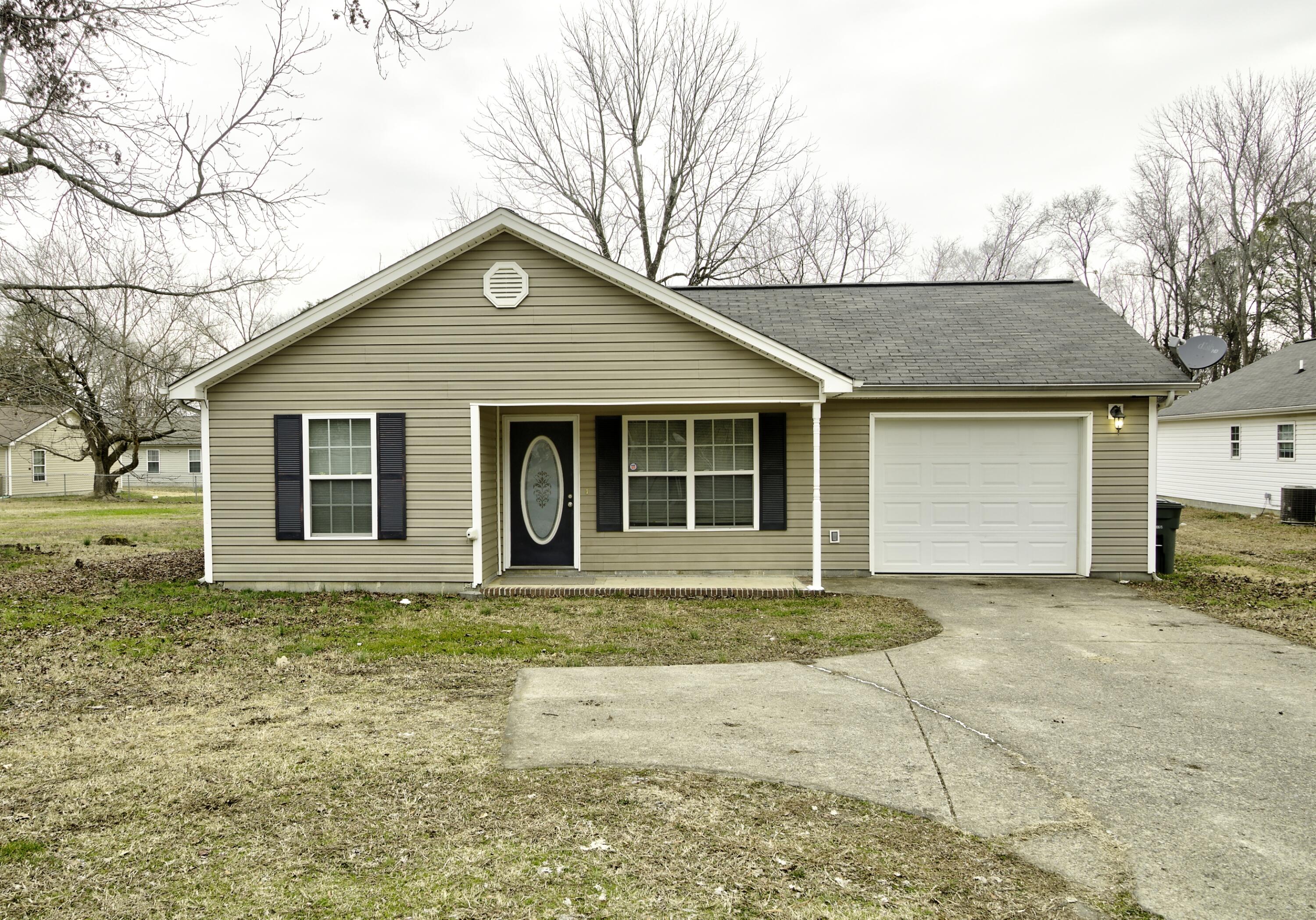 1421 Vance Road Chattanooga, TN 37421 - Photo 1 of 16 1421 Vance - Front