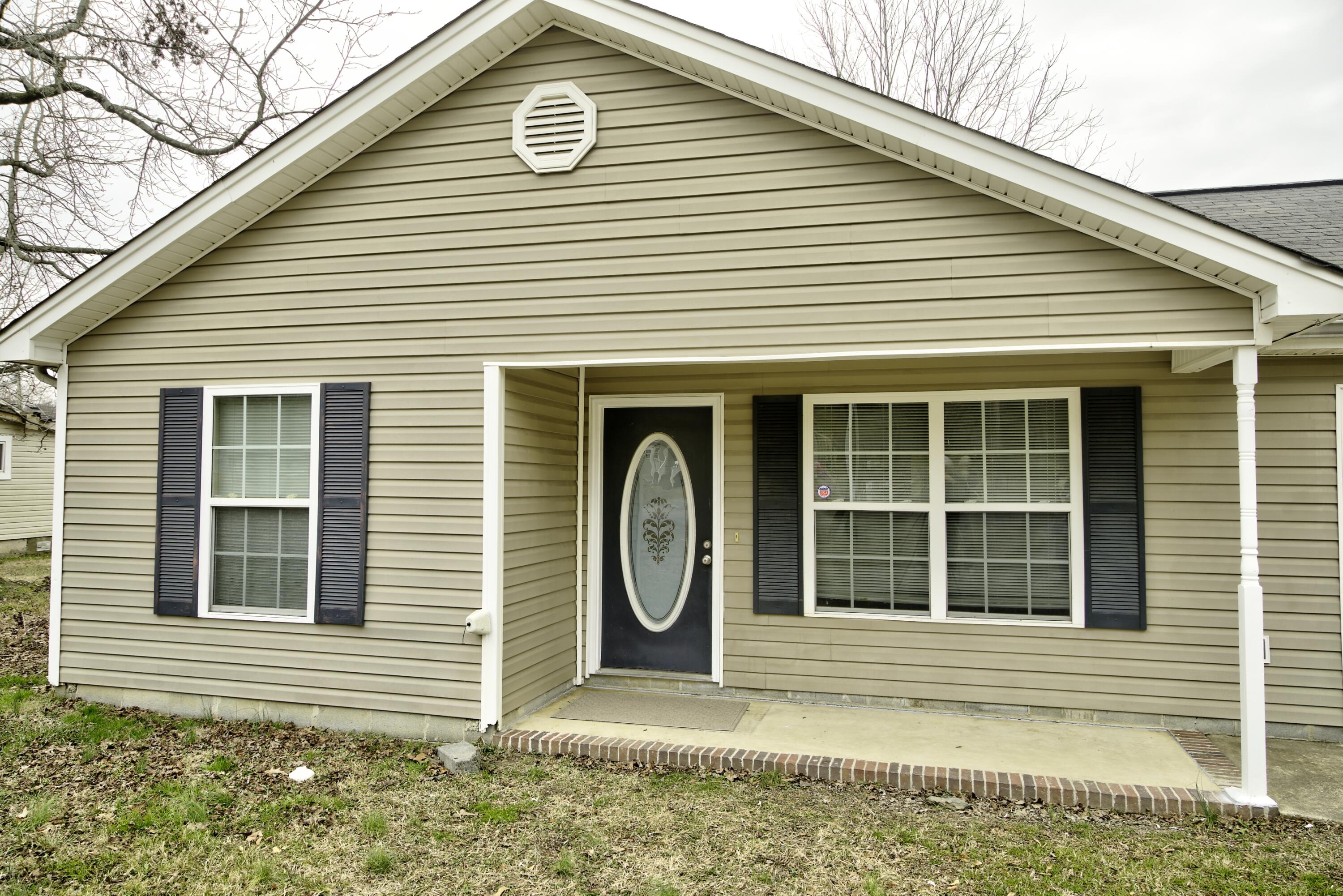 1421 Vance Road Chattanooga, TN 37421 - Photo 2 of 16 Front View