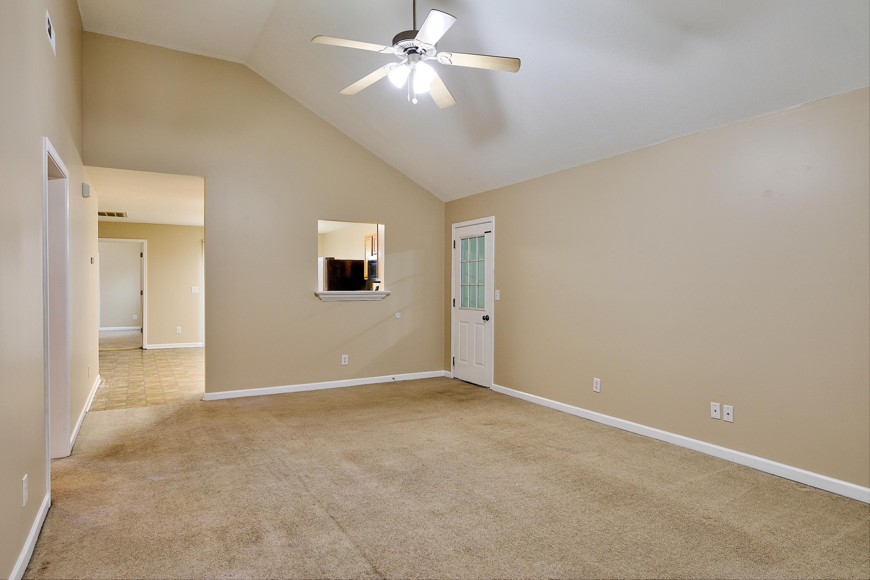 1421 Vance Road Chattanooga, TN 37421 - Photo 4 of 16 Great Room - Garage exit