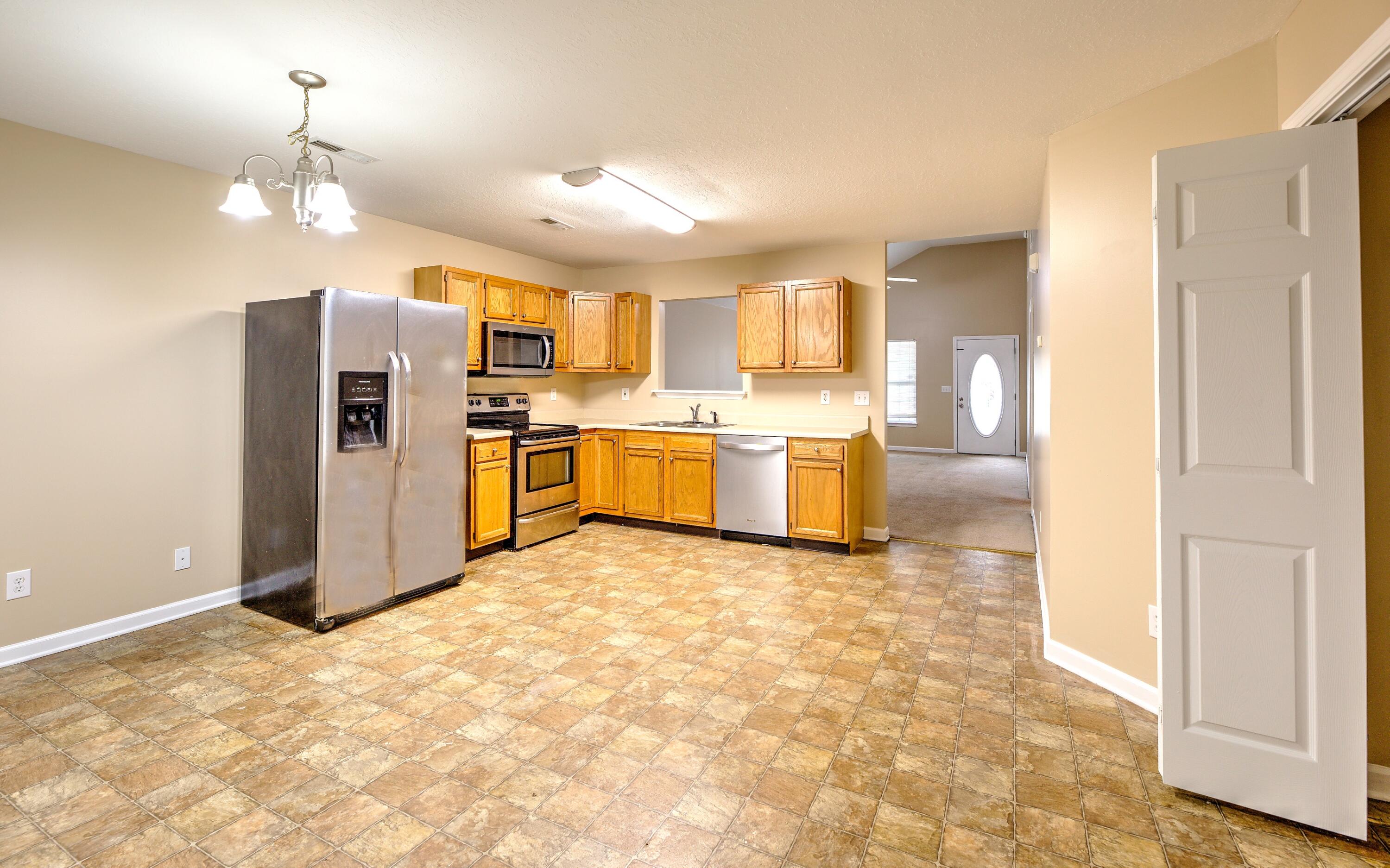 1421 Vance Road Chattanooga, TN 37421 - Photo 7 of 16 Kitchen