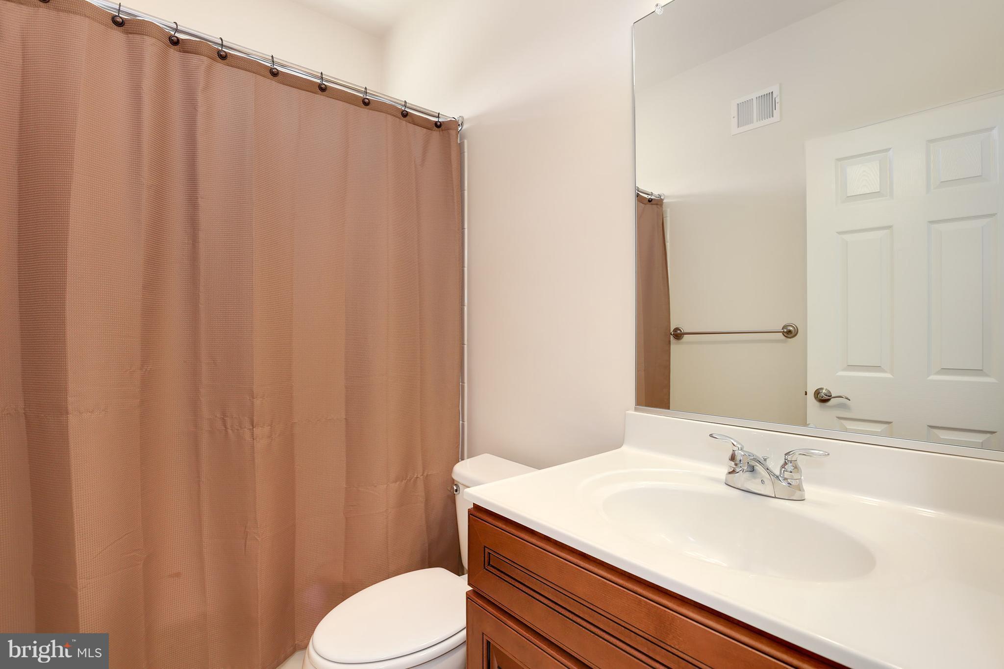 14400 Derby Ridge Road Bowie, MD 20721 - Photo 17 of 30 Bath