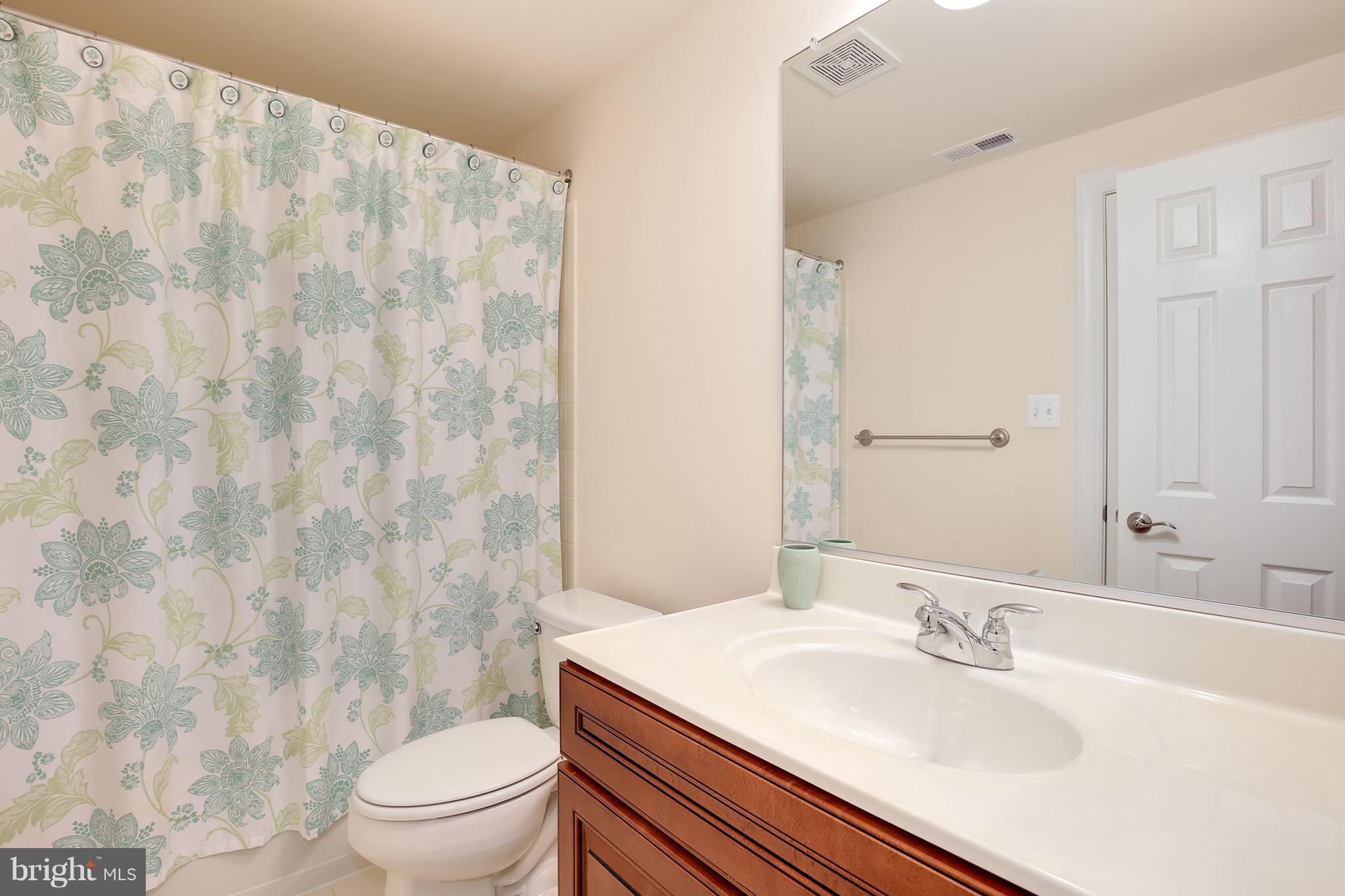 14400 Derby Ridge Road Bowie, MD 20721 - Photo 27 of 30 Bath