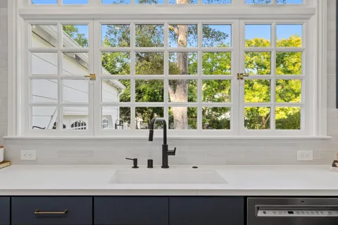$4,750,000 | 420 West Poplar Avenue, San Mateo, CA 94402