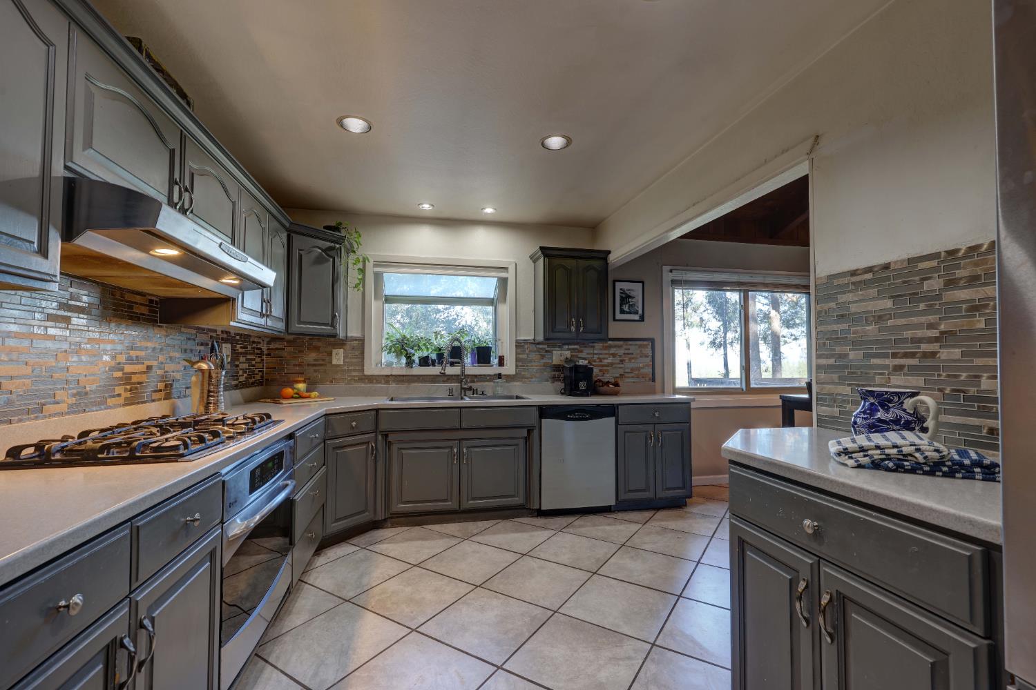 280 Alpine Drive Colfax, CA 95713 - Photo 11 of 44