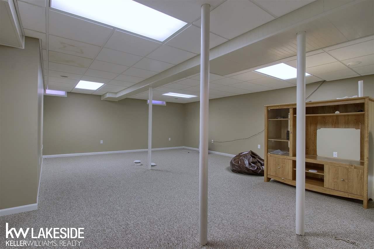 48407 Tilch Road Macomb, MI 48044 - Photo 28 of 34
